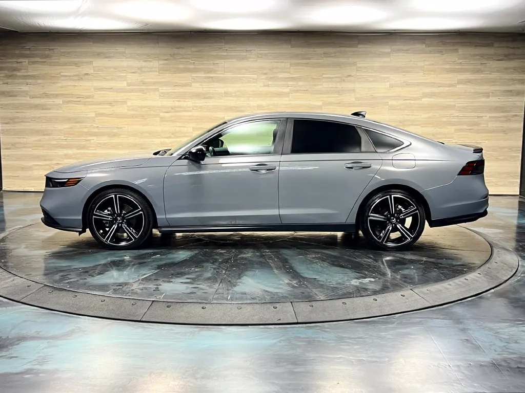 Honda Accord photo 10