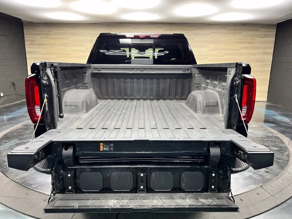GMC Sierra photo 15