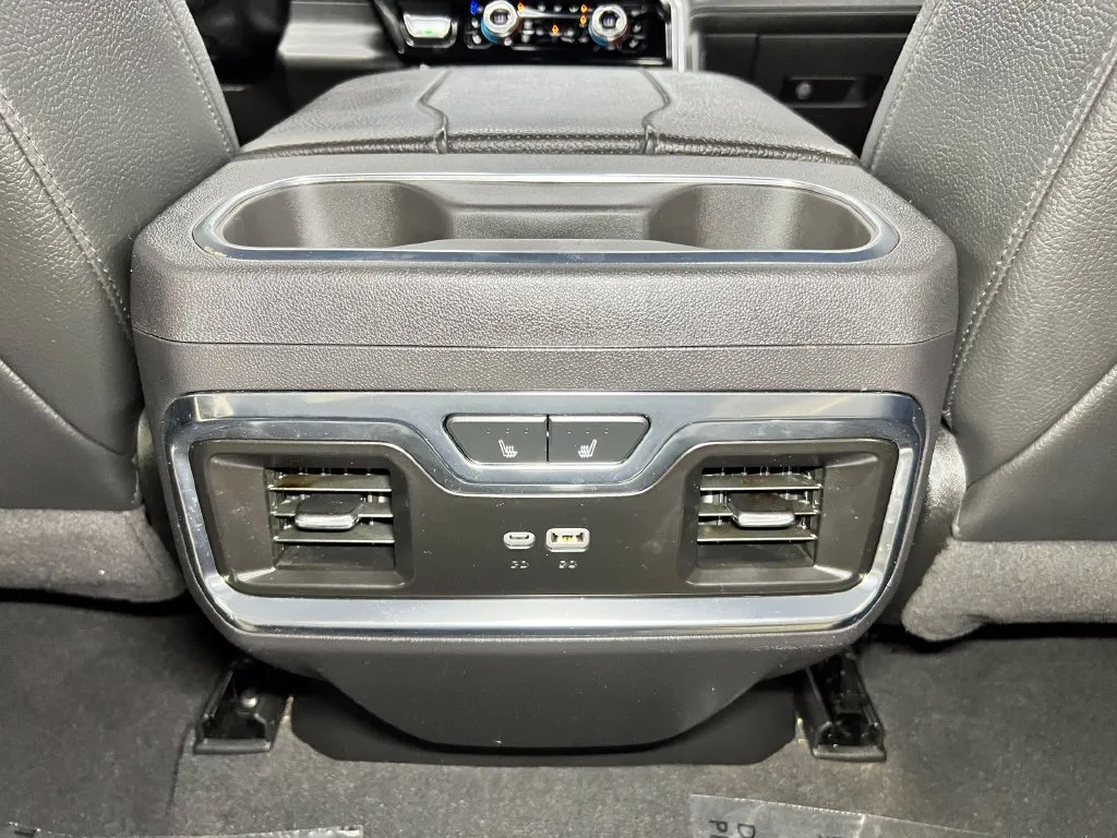 GMC Sierra photo 19