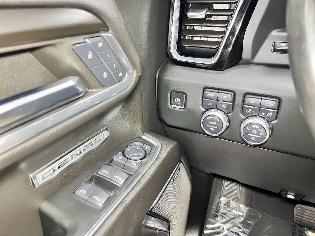 GMC Sierra photo 23