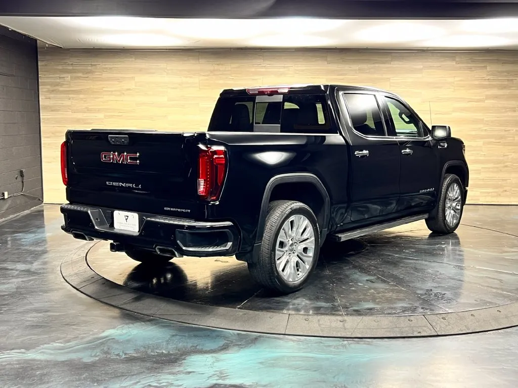 GMC Sierra photo 16