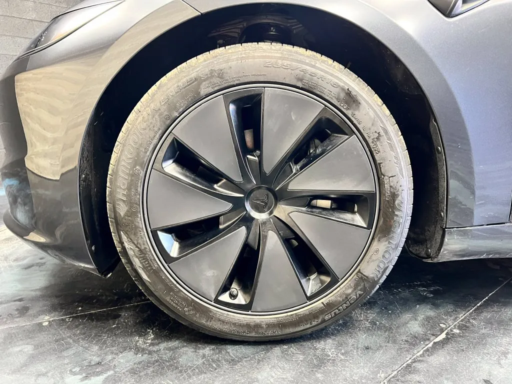 Tesla Model 3 photo 25