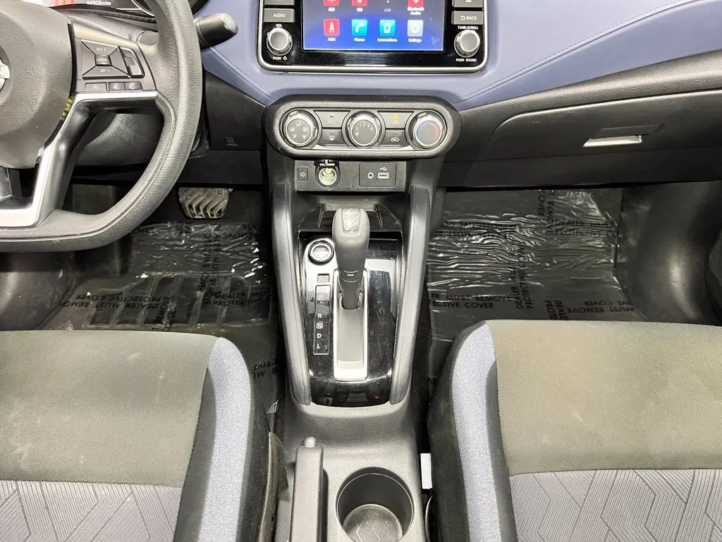 Nissan Versa photo 20