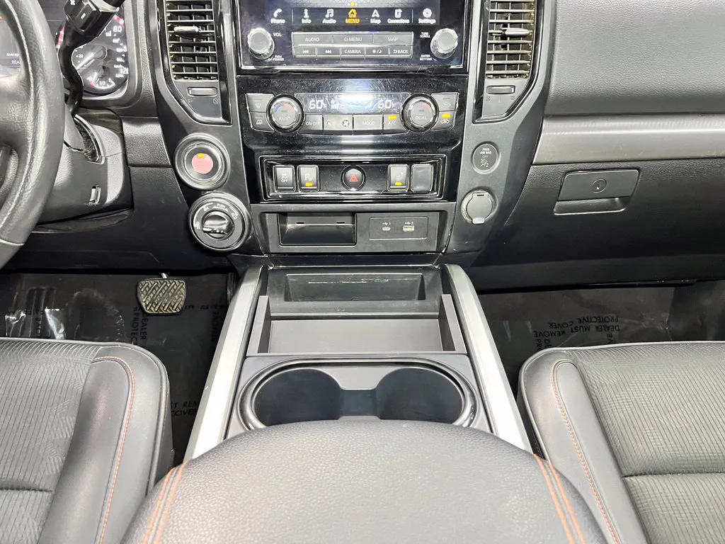 Nissan Titan photo 14