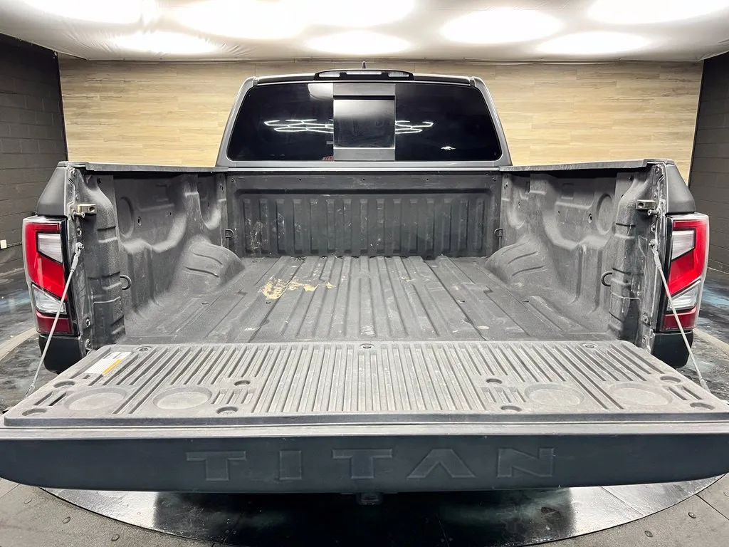 Nissan Titan photo 20