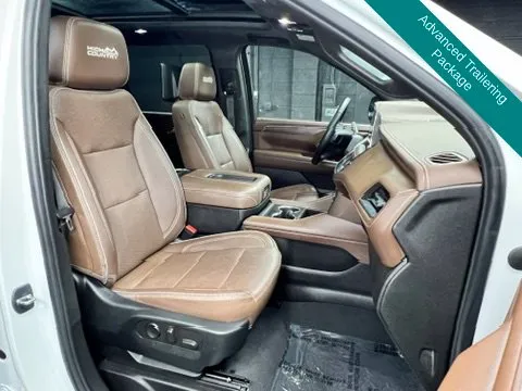 Chevrolet Suburban photo 7