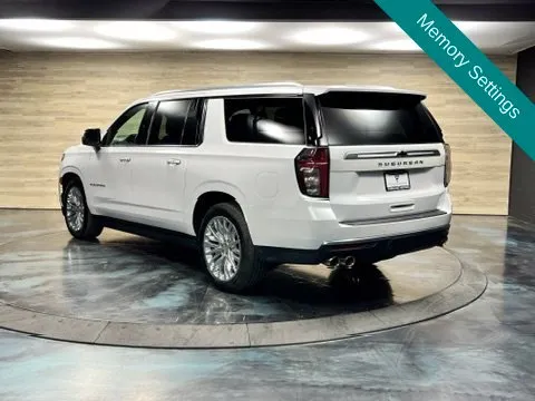Chevrolet Suburban photo 13
