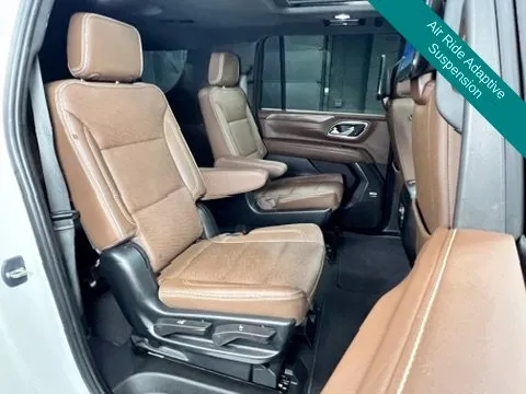 Chevrolet Suburban photo 18