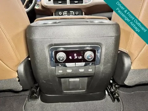 Chevrolet Suburban photo 24
