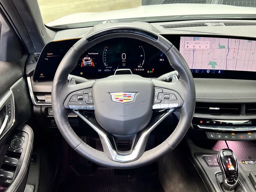 Cadillac CT5 photo 27
