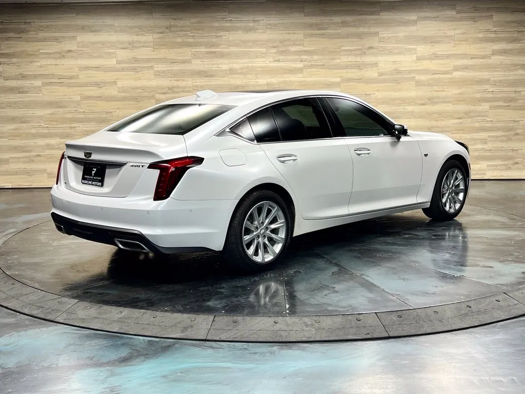 Cadillac CT5 photo 13