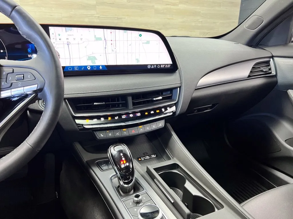 Cadillac CT5 photo 14