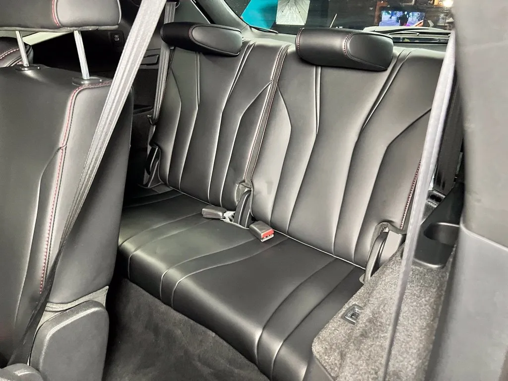 Acura MDX photo 21