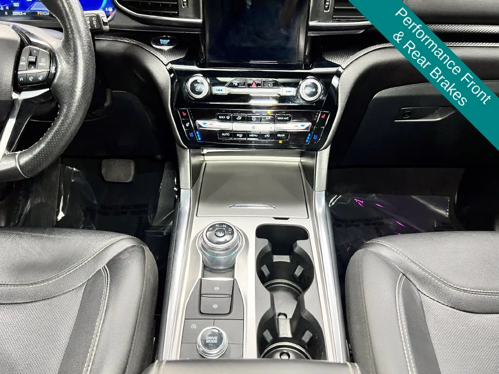 Ford Explorer photo 9