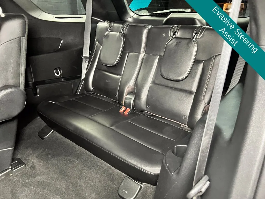 Ford Explorer photo 18