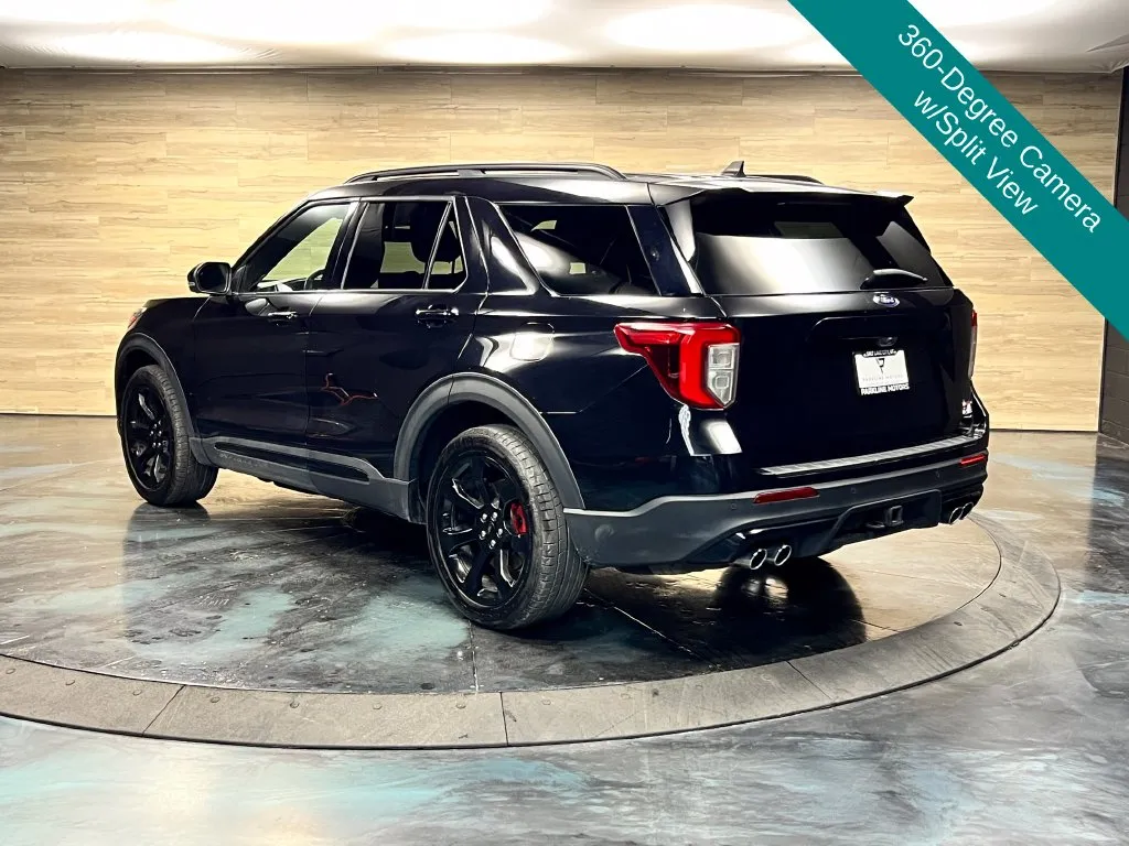 Ford Explorer photo 16