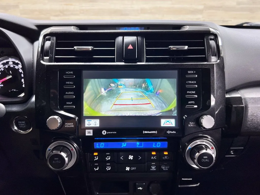 Toyota 4Runner photo 14