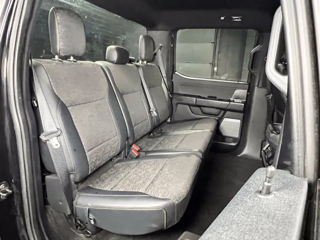 Ford F-150 photo 18