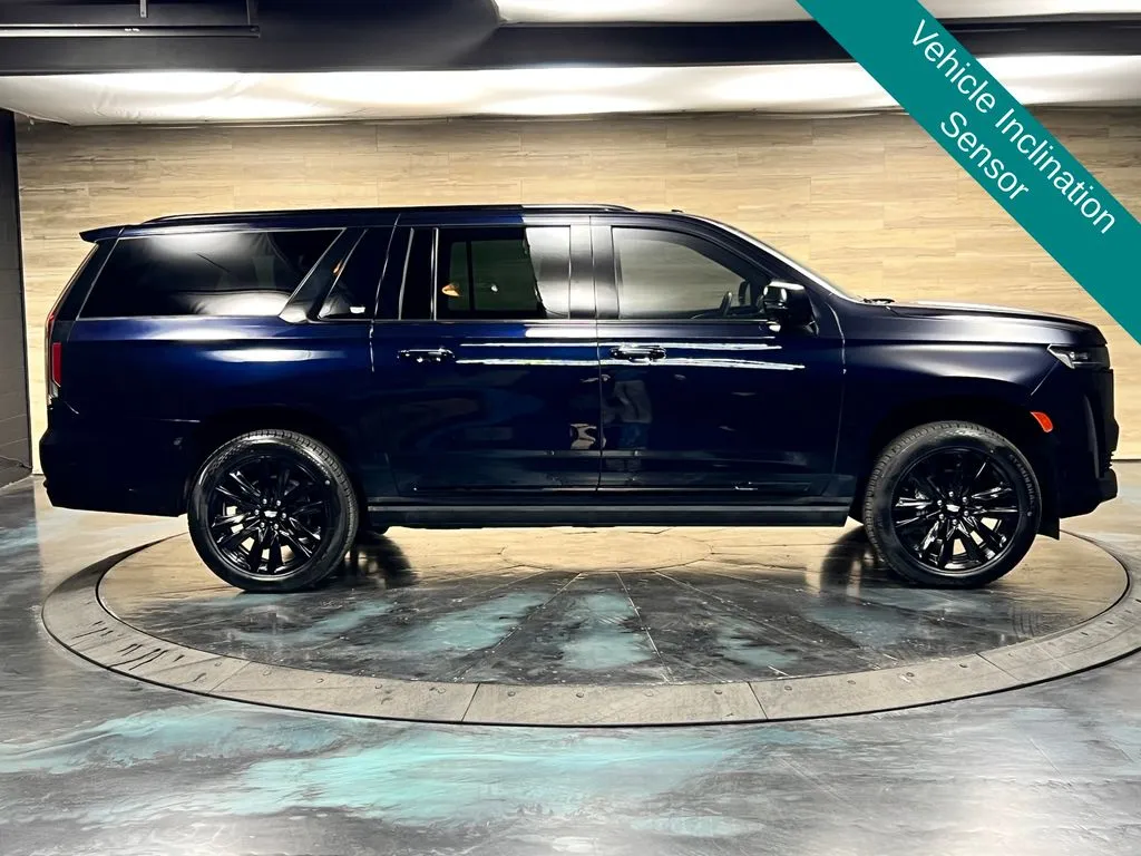 Cadillac Escalade ESV photo 26