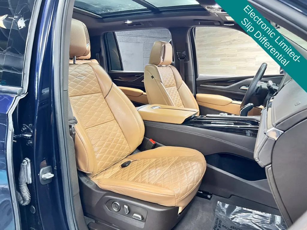 Cadillac Escalade ESV photo 7