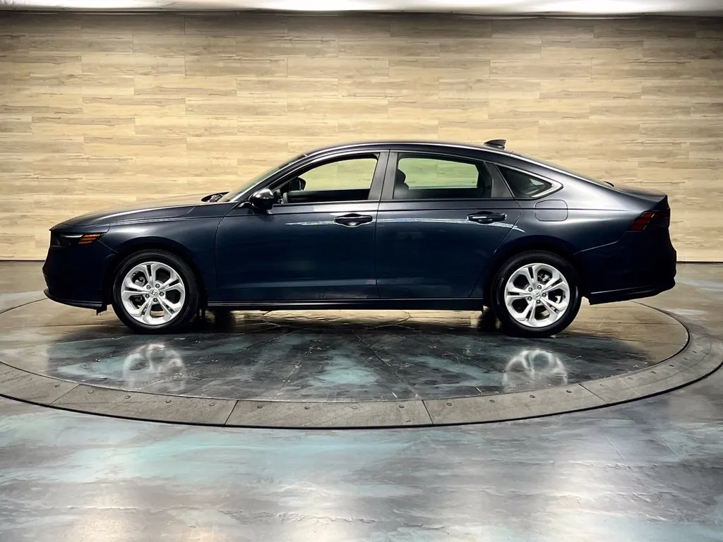 Honda Accord photo 19