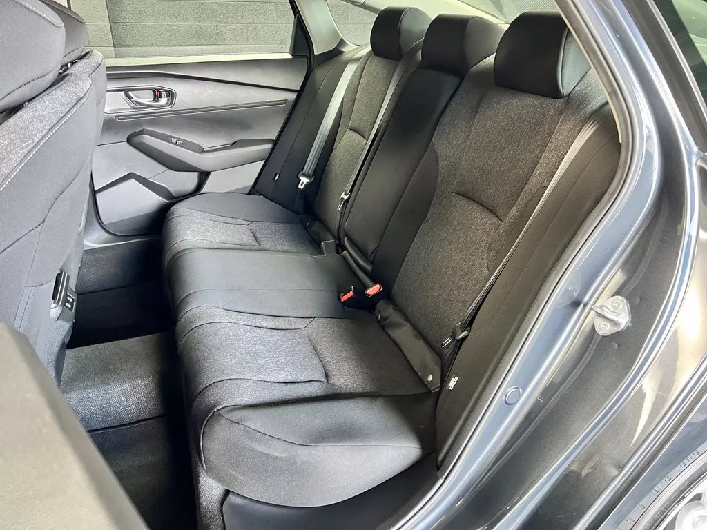 Honda Accord photo 11