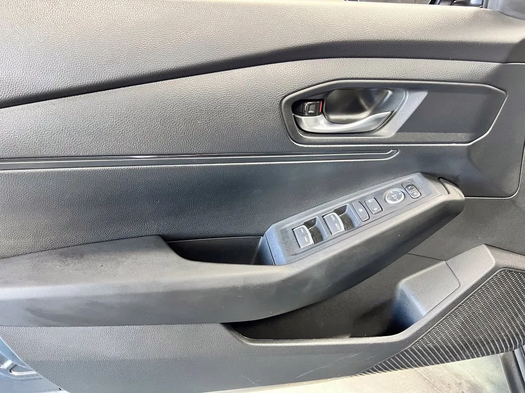 Honda Accord photo 20
