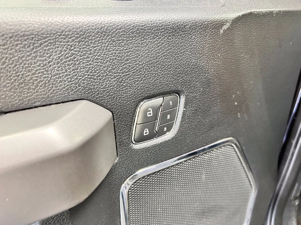 Ford F-150 photo 22