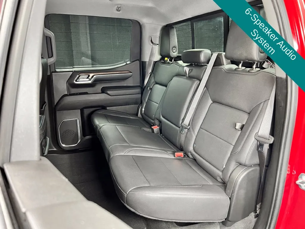 Chevrolet Silverado photo 17