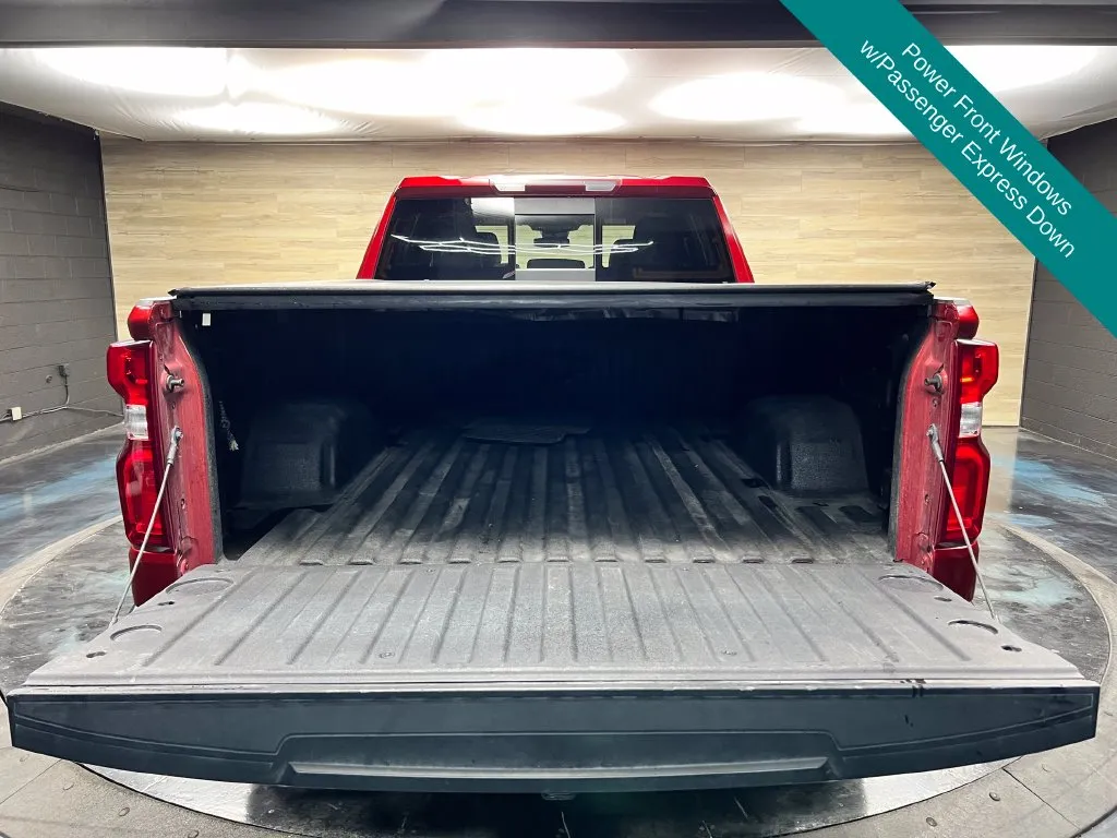 Chevrolet Silverado photo 20