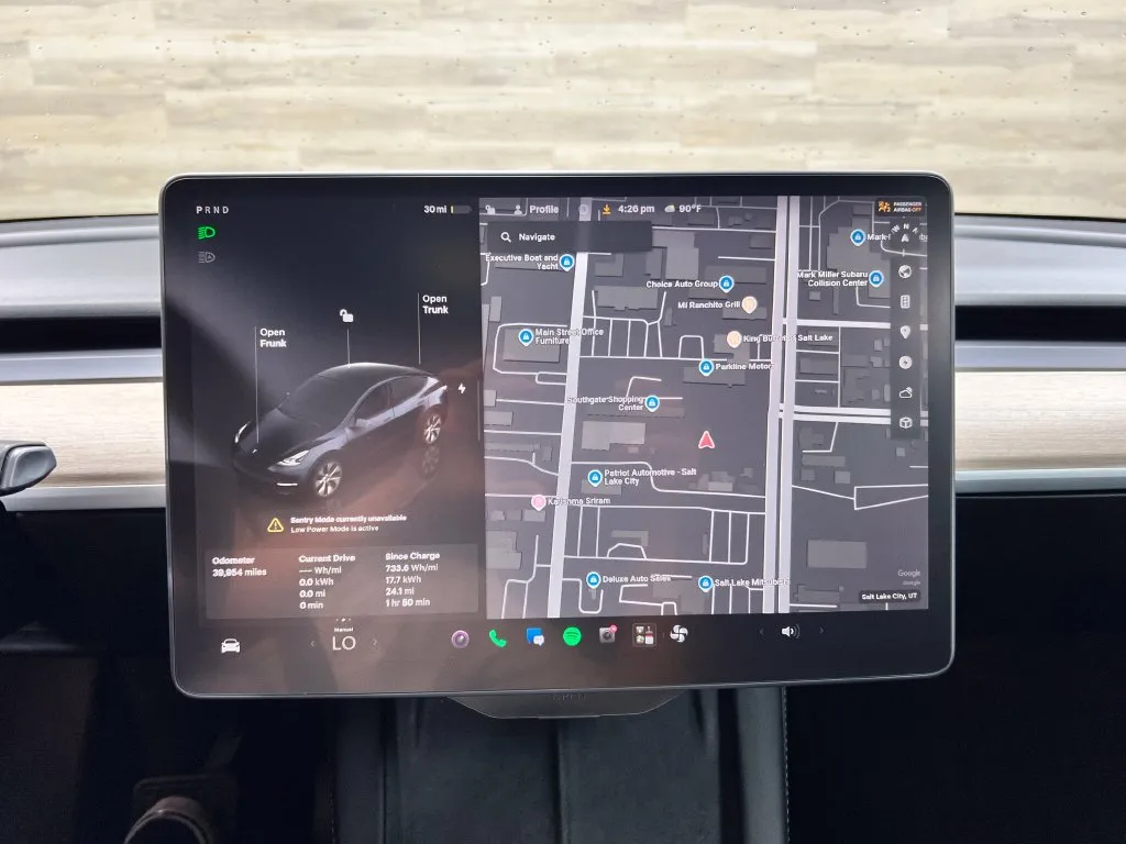 Tesla Model Y photo 21