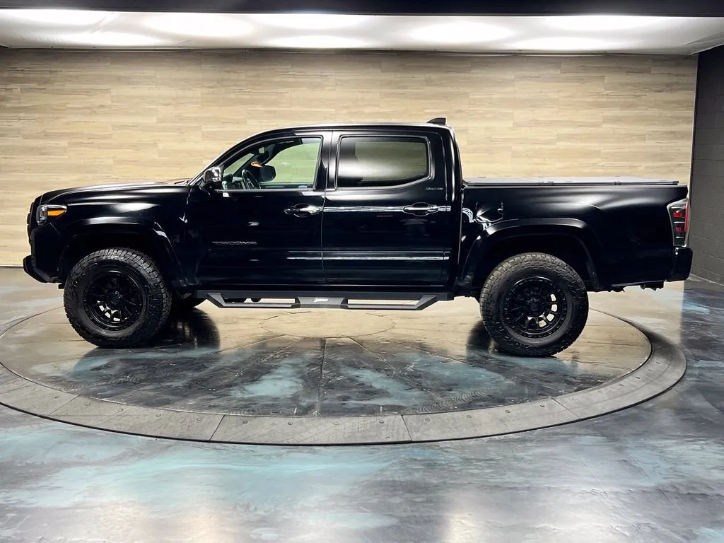 Toyota Tacoma photo 20