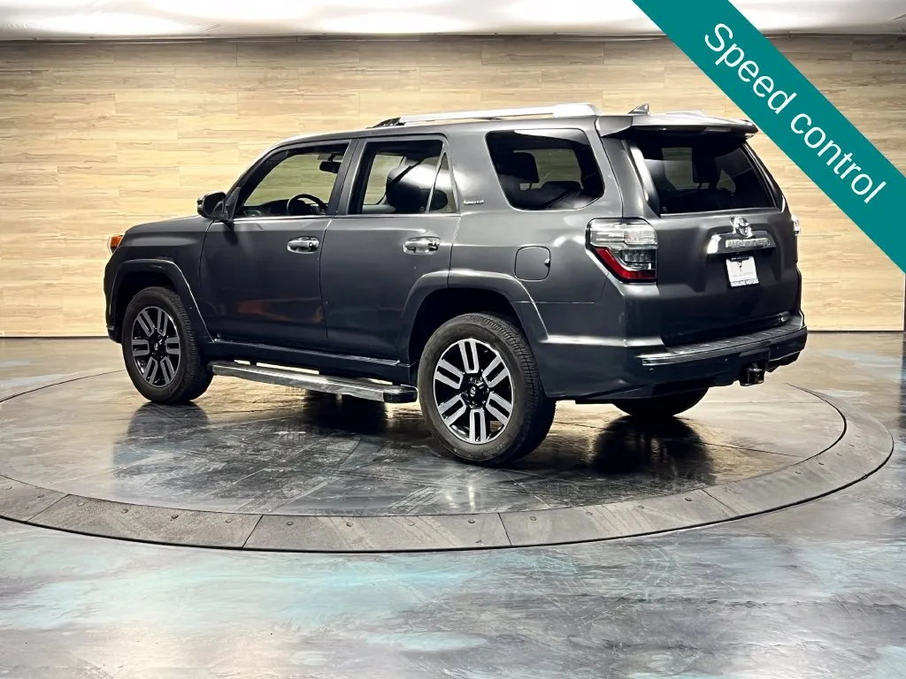 Toyota 4Runner photo 15