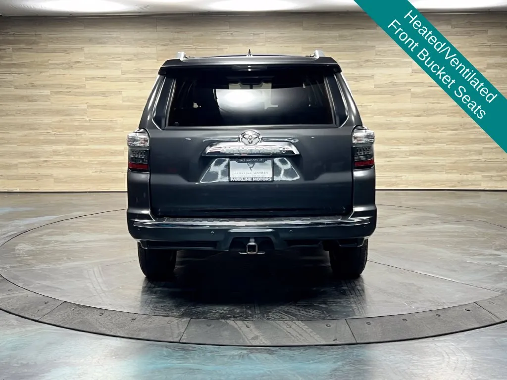 Toyota 4Runner photo 18