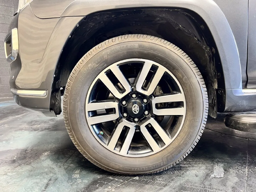 Toyota 4Runner photo 28