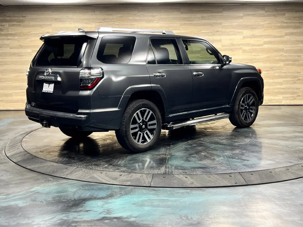 Toyota 4Runner photo 21