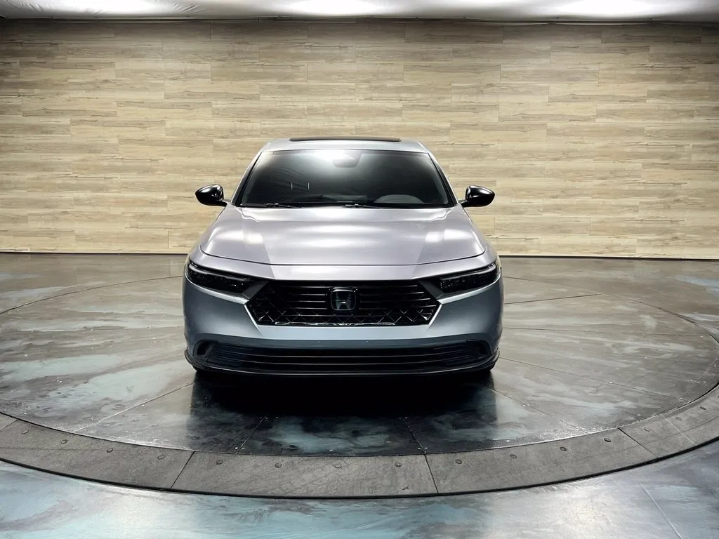 Honda Accord photo 8