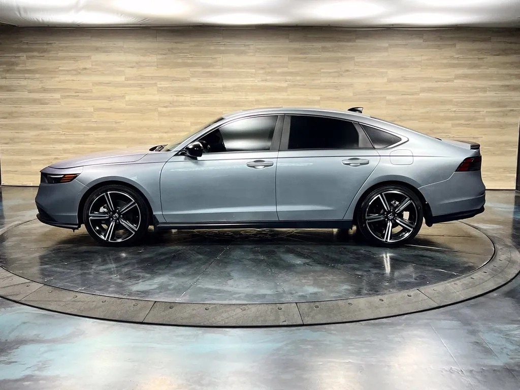 Honda Accord photo 19