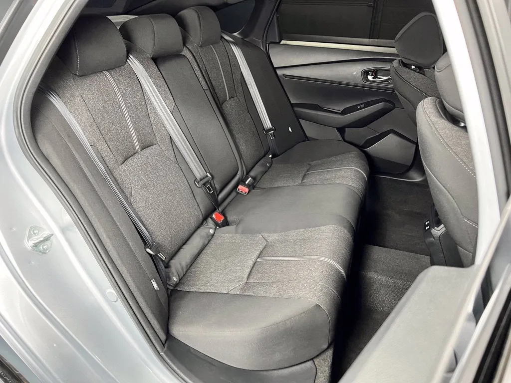 Honda Accord photo 16