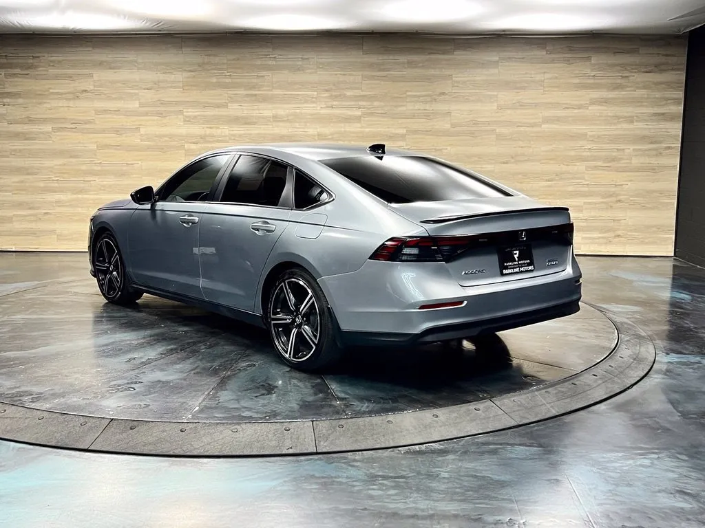 Honda Accord photo 14
