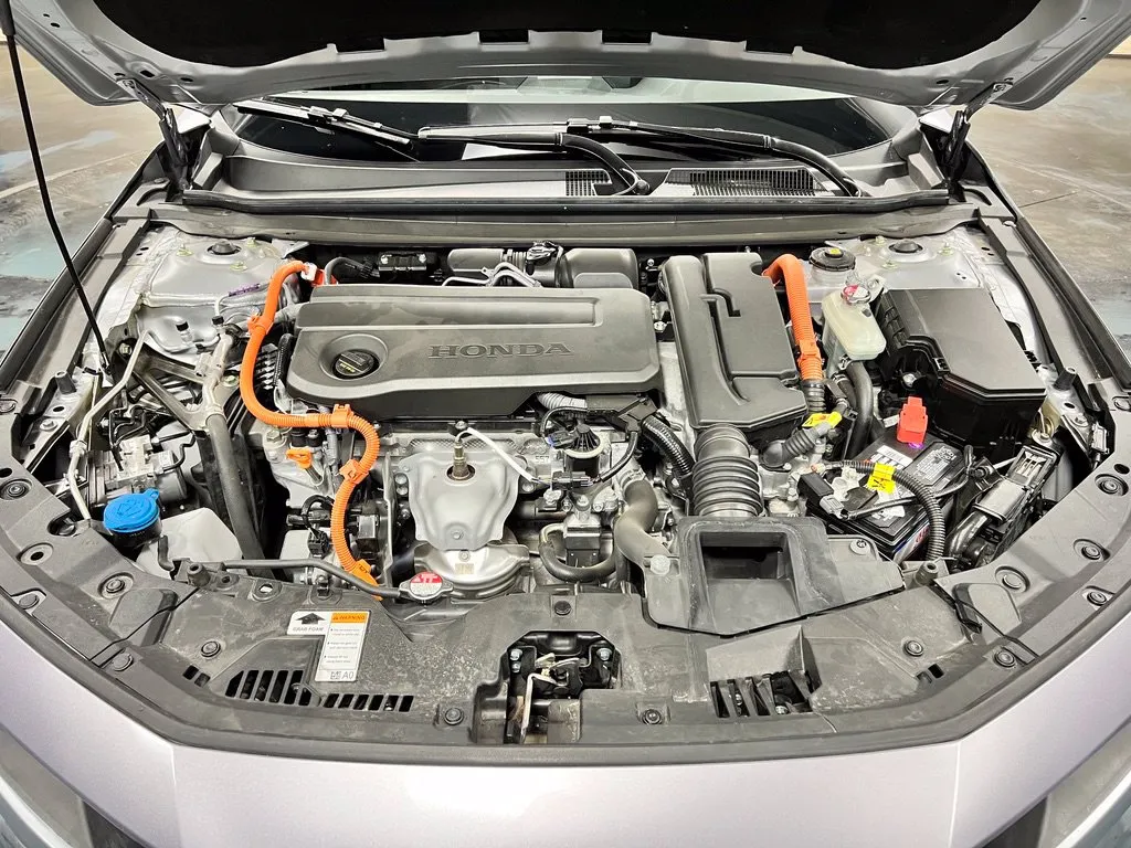 Honda Accord photo 9