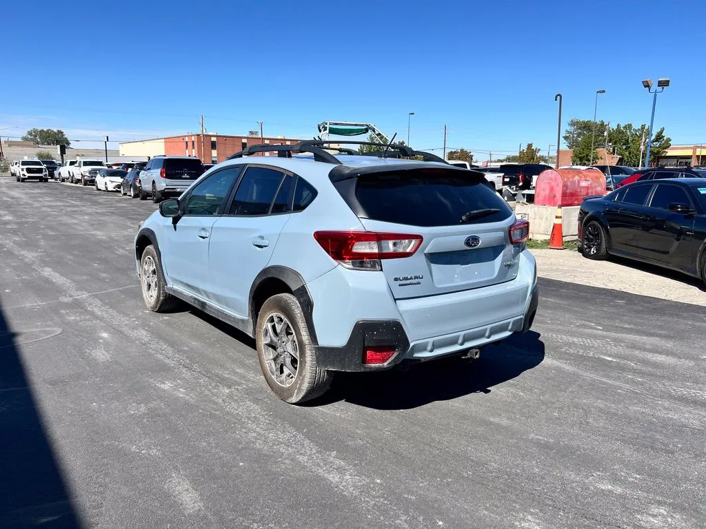 Subaru Crosstrek photo 3