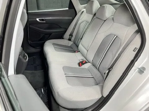 Hyundai Sonata photo 17