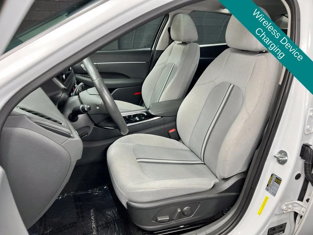 Hyundai Sonata photo 6