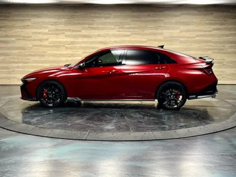 Hyundai Elantra photo 24