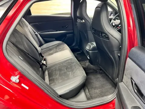 Hyundai Elantra photo 18