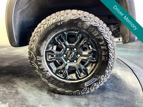 Chevrolet Silverado photo 10
