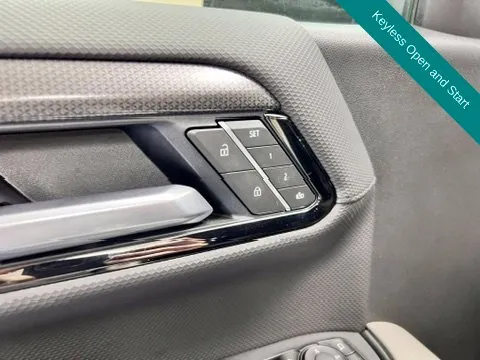 Chevrolet Silverado photo 23