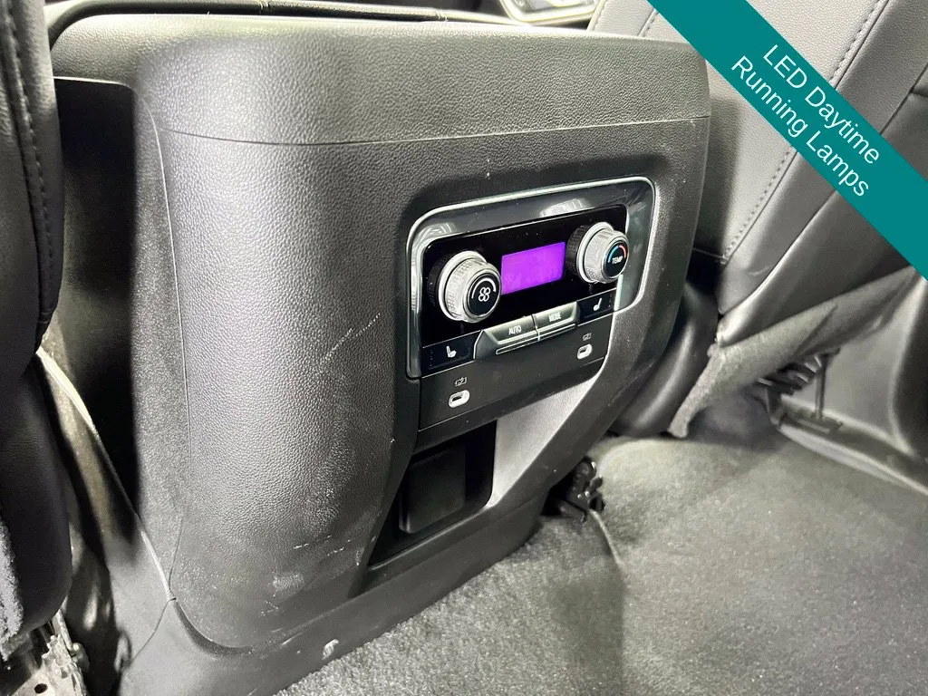 Chevrolet Tahoe photo 17