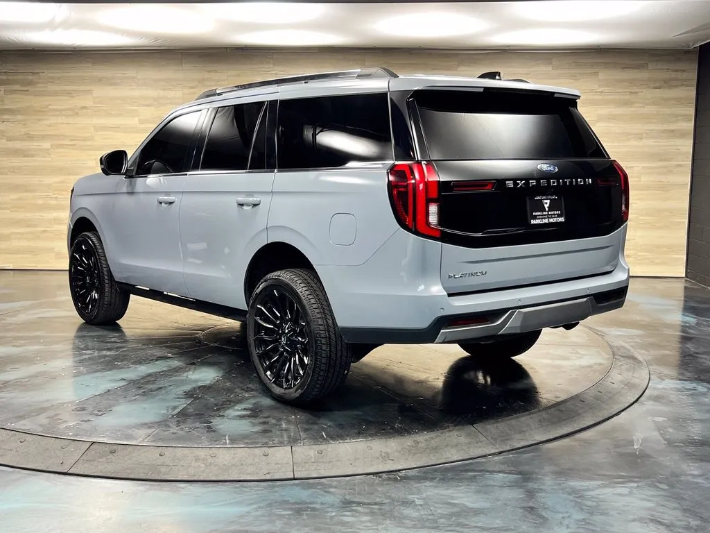 Ford Expedition photo 12